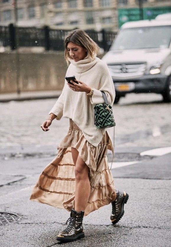 Áo len + váy sa tanh là trang phục cao cấp trong mùa thu, người biết đi trước xu hướng luôn là người khí chất ngời ngời