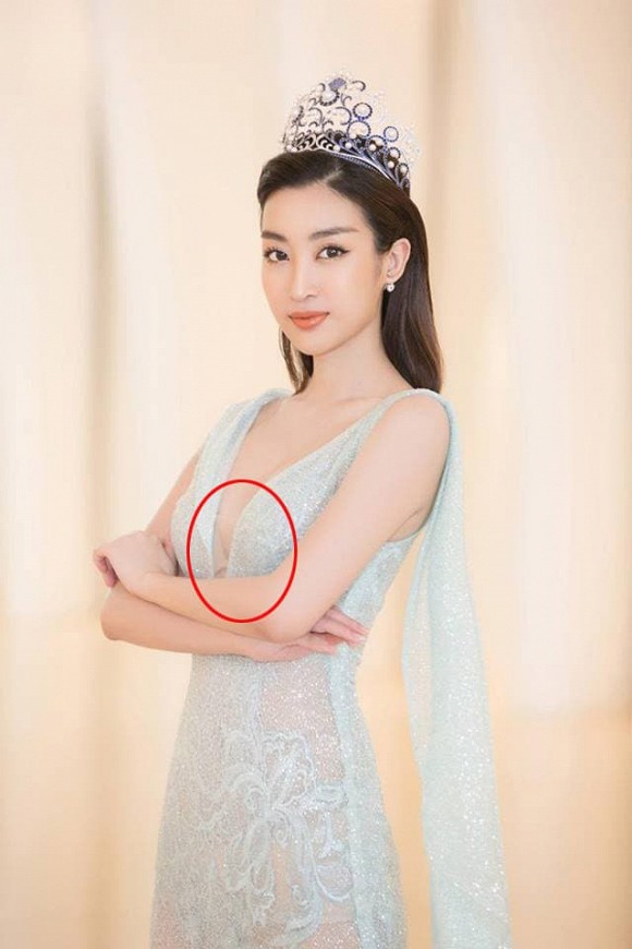 Hoa hậu Đỗ Mỹ Linh mắc lỗi trang phục kém duyên