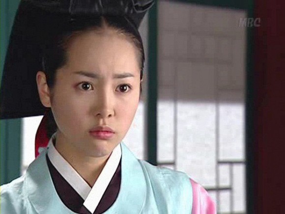 Cuộc sống của dàn diễn viên 'Nàng Dae Jang Geum' sau 16 năm: Nữ chính hôn nhân viên mãn, Mama Tổng quản qua đời vì ung thư