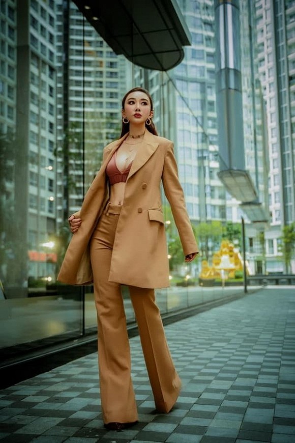 Nữ hoàng – Doanh nhân Jeon Jade: làm ‘dậy sóng’ bởi phong cách thời trang chất lừ